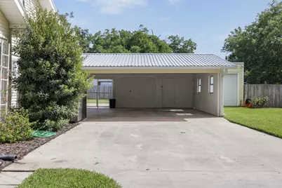 401 Bowie Street, Hallettsville, TX 77964 - Photo 29
