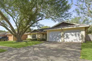 2816 Pickett Dr, League City, TX 77573 - Photo 5