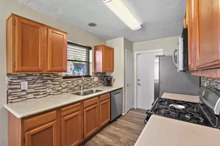 2816 Pickett Dr, League City, TX 77573 - Photo 17