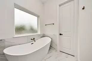 431 Neyland St, Houston, TX 77022 - Photo 21