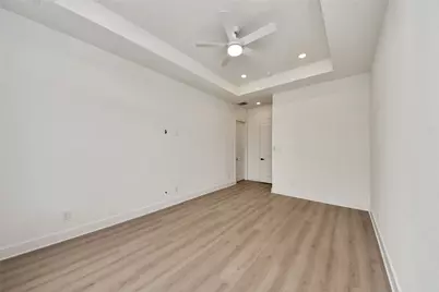 431 Neyland Street, Houston, TX 77022 - Photo 17