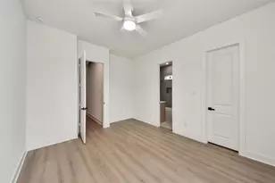 431 Neyland St, Houston, TX 77022 - Photo 29