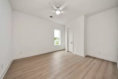 431 Neyland Street, Houston, TX 77022 - Photo 23