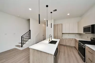 431 Neyland Street, Houston, TX 77022 - Photo 9