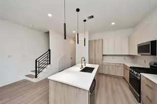 431 Neyland St, Houston, TX 77022 - Photo 9