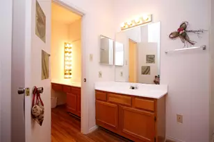 17631 Red Oak Dr, Houston, TX 77090 - Photo 13