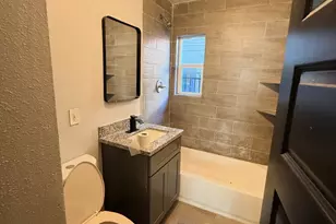 7210 Dahlia St, Houston, TX 77012 - Photo 5