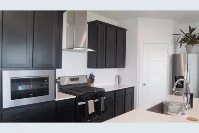 2913 Crown Gate Drive, Houston, TX 77047 - Photo 5
