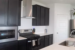 2913 Crown Gate Dr, Houston, TX 77047 - Photo 5