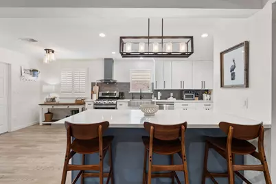 10619 Cranbrook Road, Houston, TX 77042 - Photo 11