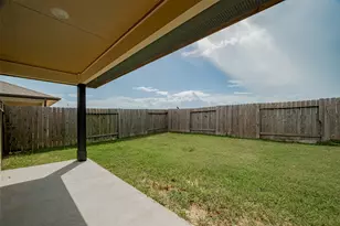 14519 Sweetwater Dr, Baytown, TX 77523 - Photo 31