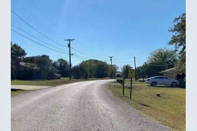 136 Runaway Bay Drive, Runaway Bay, TX 76426 - Photo 5