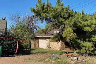 136 Runaway Bay Dr, Runaway Bay, TX 76426 - Photo 3