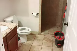 5322 S Zarzamora St, San Antonio, TX 78211 - Photo 9