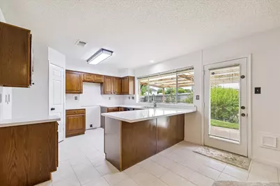 3523 Hidden Creek Drive, Sugar Land, TX 77479 - Photo 7