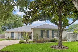 3523 Hidden Creek Dr, Sugar Land, TX 77479 - Photo 1