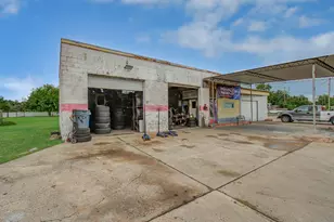 1701 Lee Dr, Baytown, TX 77520 - Photo 5