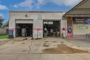 1701 Lee Dr, Baytown, TX 77520 - Photo 3