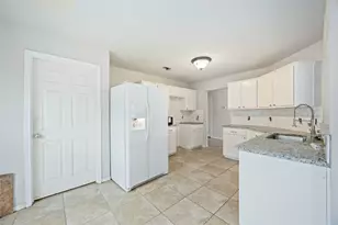 8519 Windy Thicket Ln, Cypress, TX 77433 - Photo 9