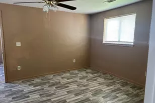 310 S Avenue D, Freeport, TX 77541 - Photo 9