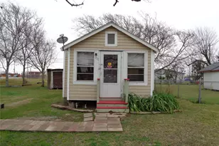 310 S Avenue D, Freeport, TX 77541 - Photo 1
