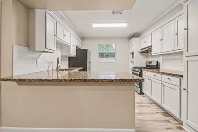 1917 Coupland Drive, La Porte, TX 77571 - Photo 7