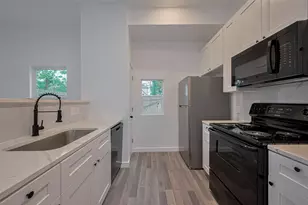 9005 Hilda St, Houston, TX 77033 - Photo 7