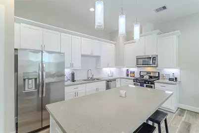 240 Julia Street #D, Houston, TX 77022 - Photo 7