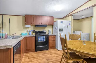 3940 Davis Rd, Muldoon, TX 78949 - Photo 11