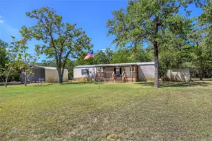 3940 Davis Rd, Muldoon, TX 78949 - Photo 3