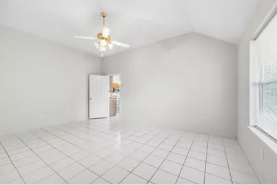 9619 E Withers Way Circle, Houston, TX 77065 - Photo 31