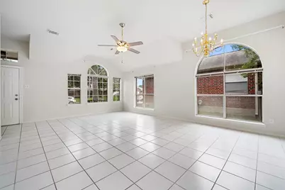 9619 E Withers Way Circle, Houston, TX 77065 - Photo 9