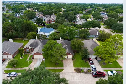 9619 E Withers Way Circle, Houston, TX 77065 - Photo 47
