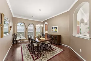 130 N Archwyck Cir, The Woodlands, TX 77382 - Photo 9