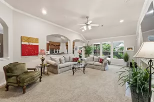 130 N Archwyck Cir, The Woodlands, TX 77382 - Photo 7