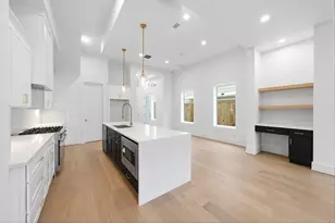 835 W 25th St, Houston, TX 77008 - Photo 7