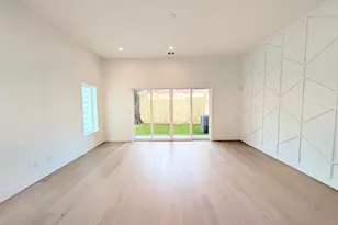 835 W 25th St, Houston, TX 77008 - Photo 11