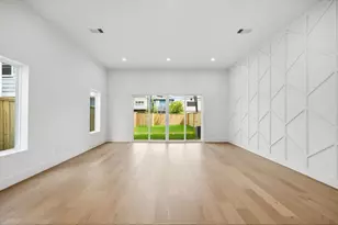 835 W 25th St, Houston, TX 77008 - Photo 3