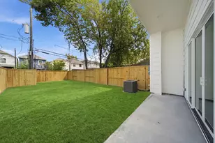835 W 25th St, Houston, TX 77008 - Photo 27