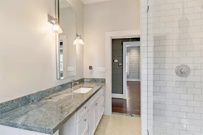 809 Woodrow Street, Houston, TX 77006 - Photo 17