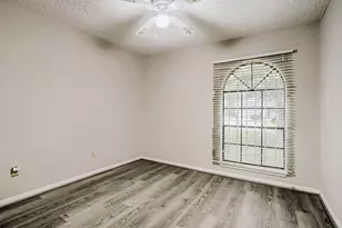 10103 Inwood Shadows St, Houston, TX 77088 - Photo 21