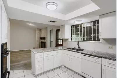 10103 Inwood Shadows Street, Houston, TX 77088 - Photo 7