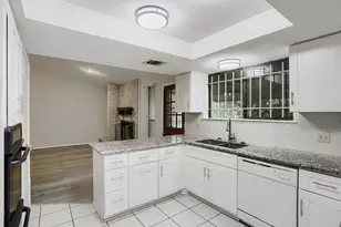 10103 Inwood Shadows St, Houston, TX 77088 - Photo 7