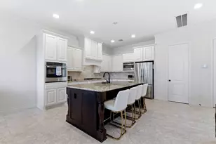 27 Daffodil Meadow Pl, Tomball, TX 77375 - Photo 5