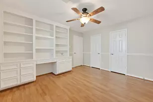 10827 Oak Bayou Ln, Houston, TX 77064 - Photo 9