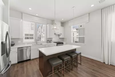 2704 Grand Fountains Drive #E, Houston, TX 77054 - Photo 3