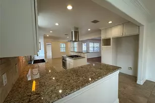 8522 Westview Dr, Houston, TX 77055 - Photo 9