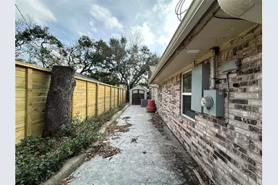 8522 Westview Drive, Houston, TX 77055 - Photo 17