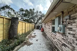 8522 Westview Dr, Houston, TX 77055 - Photo 17