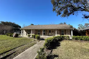 8522 Westview Dr, Houston, TX 77055 - Photo 3